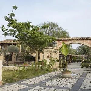 Casale Siciliano Di Miryam Tiralongo Bed & Breakfast